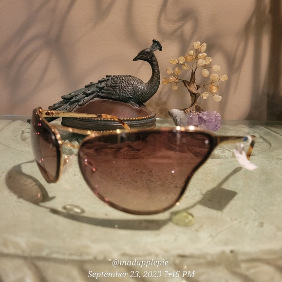 Prada SPR74V Catwalk Modified Cat Eye Sunglasses Gold Frame MA#9 - Picture 11 of 13